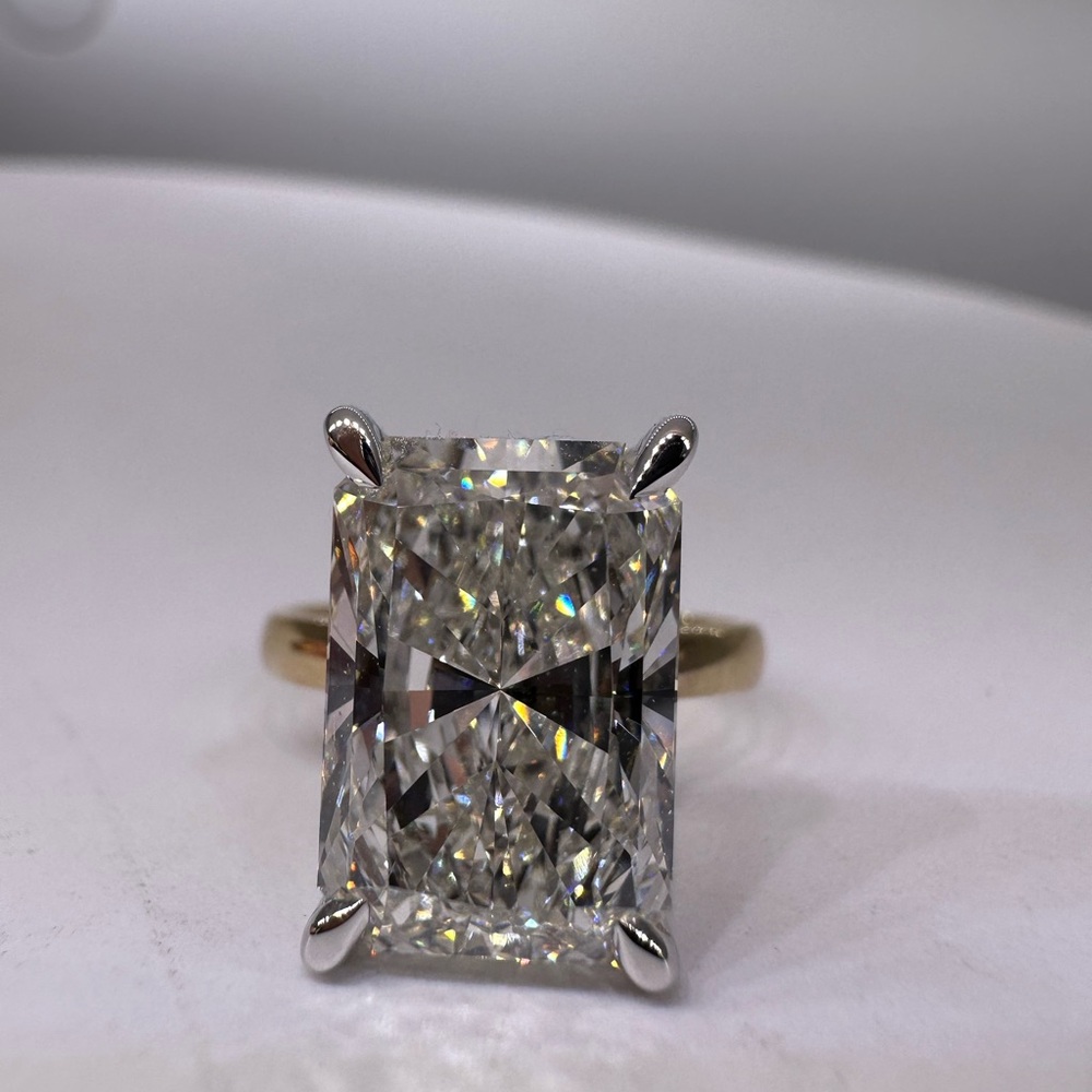 6.08 carat g vs1 radiant cut Diamond Engagement ring solitaire - Picture 8 of 11